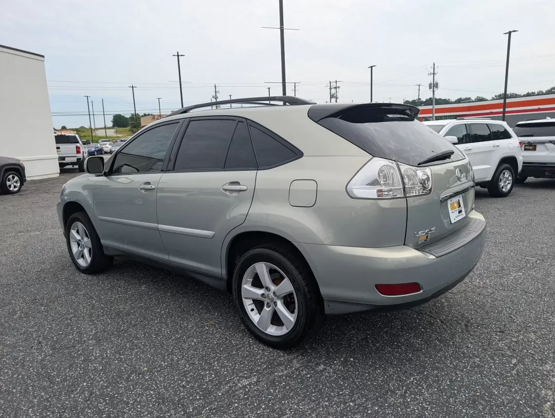 2005 Lexus RX 330 (2T2HA31U45C) with an Other engine, located at 3959 U.S. 80 W, Phenix City, AL, 36870, (334) 297-4885, 32.469296, -85.135185 - **Experience the Freedom of Adventure with This 2005 Lexus RX 330 at Gils Auto!**<br /> <br /> Are you ready to elevate your driving experience and embark on new adventures? Whether you're navigating the bustling streets of Phenix City or heading out for a weekend getaway, the 2005 Lexus RX 330 is y - Photo#6