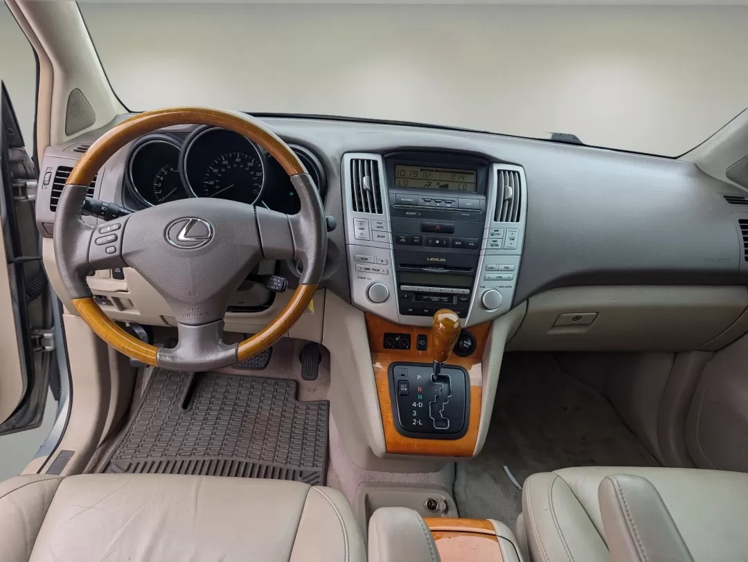 2005 Lexus RX 330 (2T2HA31U45C) with an Other engine, located at 7000 Northlake Connector, Columbus, GA, 31904, (706) 987-8085, 32.524975, -84.978134 - **Explore the Open Road in Style with the 2005 Lexus RX 330 - Perfect for Your Next Adventure!**<br /> <br /> Are you ready to elevate your driving experience? At Gils Auto in Phenix City, AL, we present an exceptional opportunity to own the stunning 2005 Lexus RX 330, an SUV that balances luxury, c - Photo#11