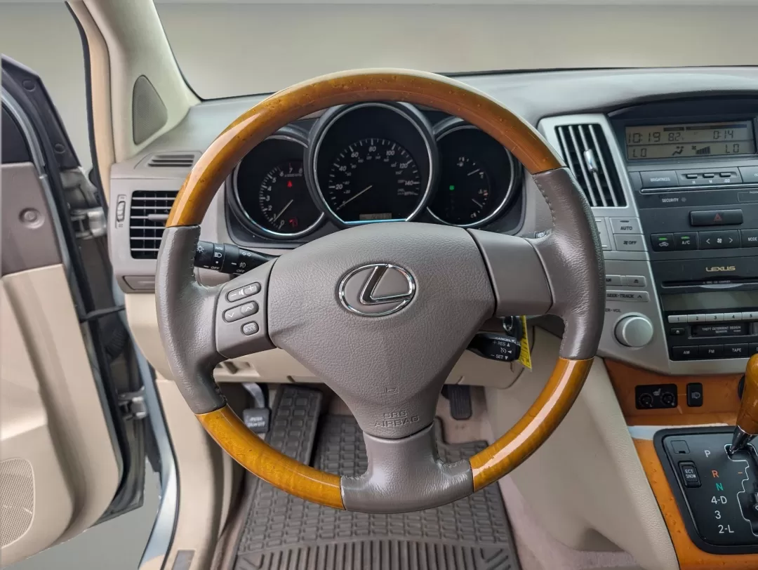 2005 Lexus RX 330 (2T2HA31U45C) with an Other engine, located at 7000 Northlake Connector, Columbus, GA, 31904, (706) 987-8085, 32.524975, -84.978134 - **Explore the Open Road in Style with the 2005 Lexus RX 330 - Perfect for Your Next Adventure!**<br /> <br /> Are you ready to elevate your driving experience? At Gils Auto in Phenix City, AL, we present an exceptional opportunity to own the stunning 2005 Lexus RX 330, an SUV that balances luxury, c - Photo#15