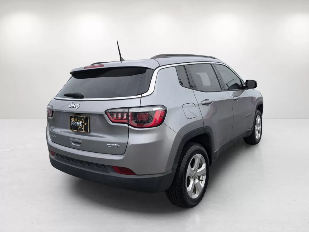 2018 /Black Jeep Compass Latitude (3C4NJDBB7JT) with an Other engine, located at 3959 U.S. 80 W, Phenix City, AL, 36870, (334) 297-4885, 32.469296, -85.135185 - Embrace the adventure that awaits you with this 2018 Jeep Compass Latitude, a compact SUV designed for those who crave exploration and reliability in their daily drive. Whether you're navigating through the bustling streets of Phenix City, AL, or heading out for a weekend getaway, this versatile veh - Photo#5
