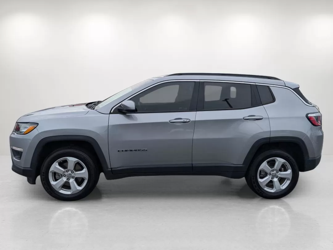 2018 /Black Jeep Compass Latitude (3C4NJDBB7JT) with an Other engine, located at 3959 U.S. 80 W, Phenix City, AL, 36870, (334) 297-4885, 32.469296, -85.135185 - Embrace the adventure that awaits you with this 2018 Jeep Compass Latitude, a compact SUV designed for those who crave exploration and reliability in their daily drive. Whether you're navigating through the bustling streets of Phenix City, AL, or heading out for a weekend getaway, this versatile veh - Photo#8