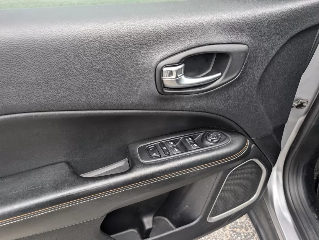 2018 /Black Jeep Compass Latitude (3C4NJDBB7JT) with an Other engine, located at 3959 U.S. 80 W, Phenix City, AL, 36870, (334) 297-4885, 32.469296, -85.135185 - Embrace the adventure that awaits you with this 2018 Jeep Compass Latitude, a compact SUV designed for those who crave exploration and reliability in their daily drive. Whether you're navigating through the bustling streets of Phenix City, AL, or heading out for a weekend getaway, this versatile veh - Photo#9