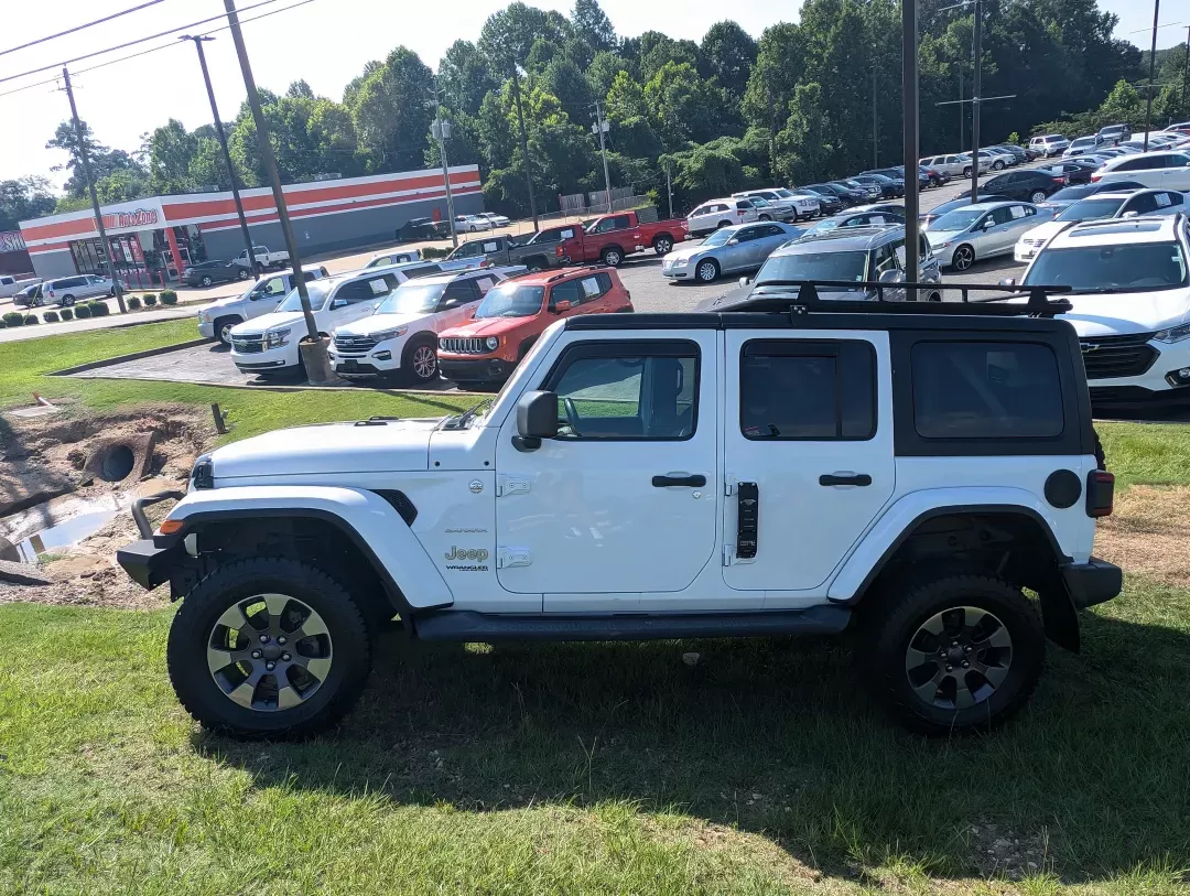 2018 /Black Jeep Wrangler Unlimited Sahara (1C4HJXEG3JW) with an Other engine, located at 3959 U.S. 80 W, Phenix City, AL, 36870, (334) 297-4885, 32.469296, -85.135185 - Adventure awaits with this stunning 2018 Jeep Wrangler Unlimited Sahara, a perfect companion for those who love the great outdoors! Whether you're navigating weekend getaways, family road trips, or simply commuting to work in style, this convertible 4WD SUV is designed to meet all your driving needs - Photo#7