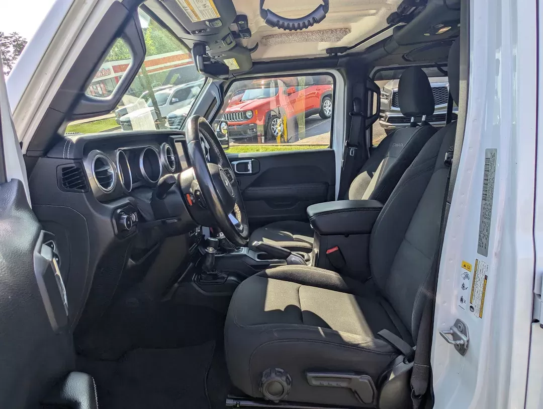 2018 /Black Jeep Wrangler Unlimited Sahara (1C4HJXEG3JW) with an Other engine, located at 3959 U.S. 80 W, Phenix City, AL, 36870, (334) 297-4885, 32.469296, -85.135185 - Adventure awaits with this stunning 2018 Jeep Wrangler Unlimited Sahara, a perfect companion for those who love the great outdoors! Whether you're navigating weekend getaways, family road trips, or simply commuting to work in style, this convertible 4WD SUV is designed to meet all your driving needs - Photo#9