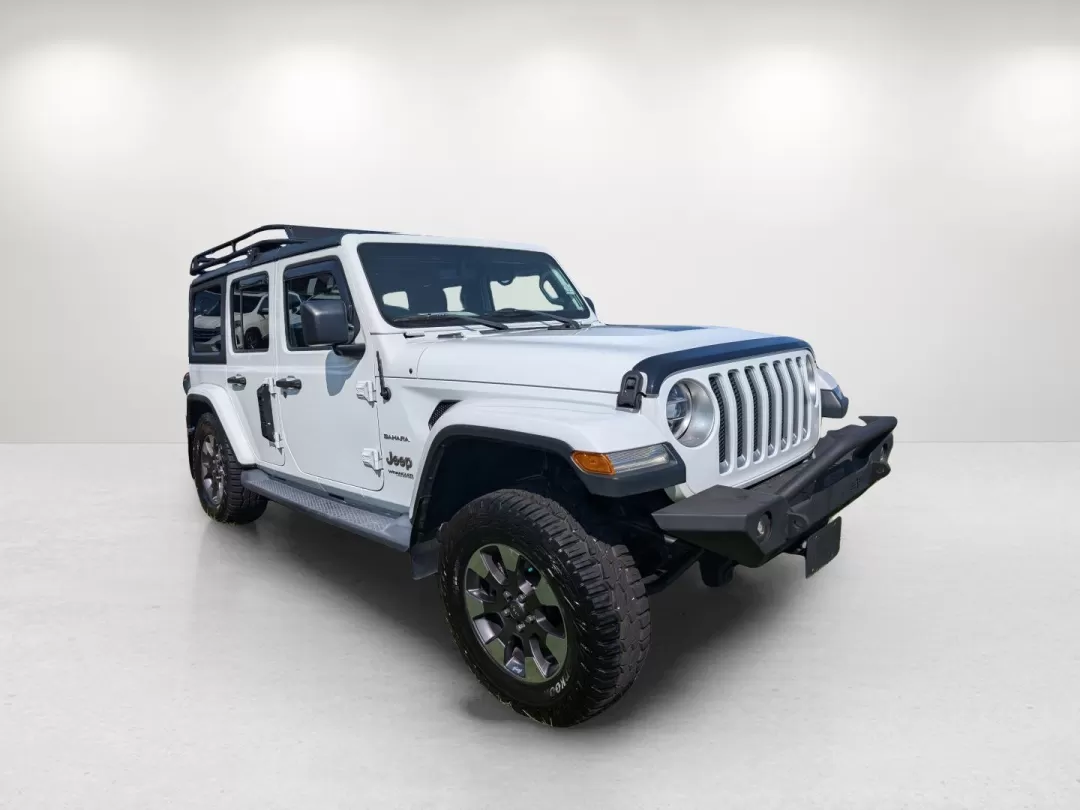 2018 /Black Jeep Wrangler Sahara (1C4HJXEG3JW) with an Other engine, located at 3959 U.S. 80 W, Phenix City, AL, 36870, (334) 297-4885, 32.469296, -85.135185 - Adventure awaits with this stunning 2018 Jeep Wrangler Unlimited Sahara, a perfect companion for those who love the great outdoors! Whether you're navigating weekend getaways, family road trips, or simply commuting to work in style, this convertible 4WD SUV is designed to meet all your driving needs - Photo#3
