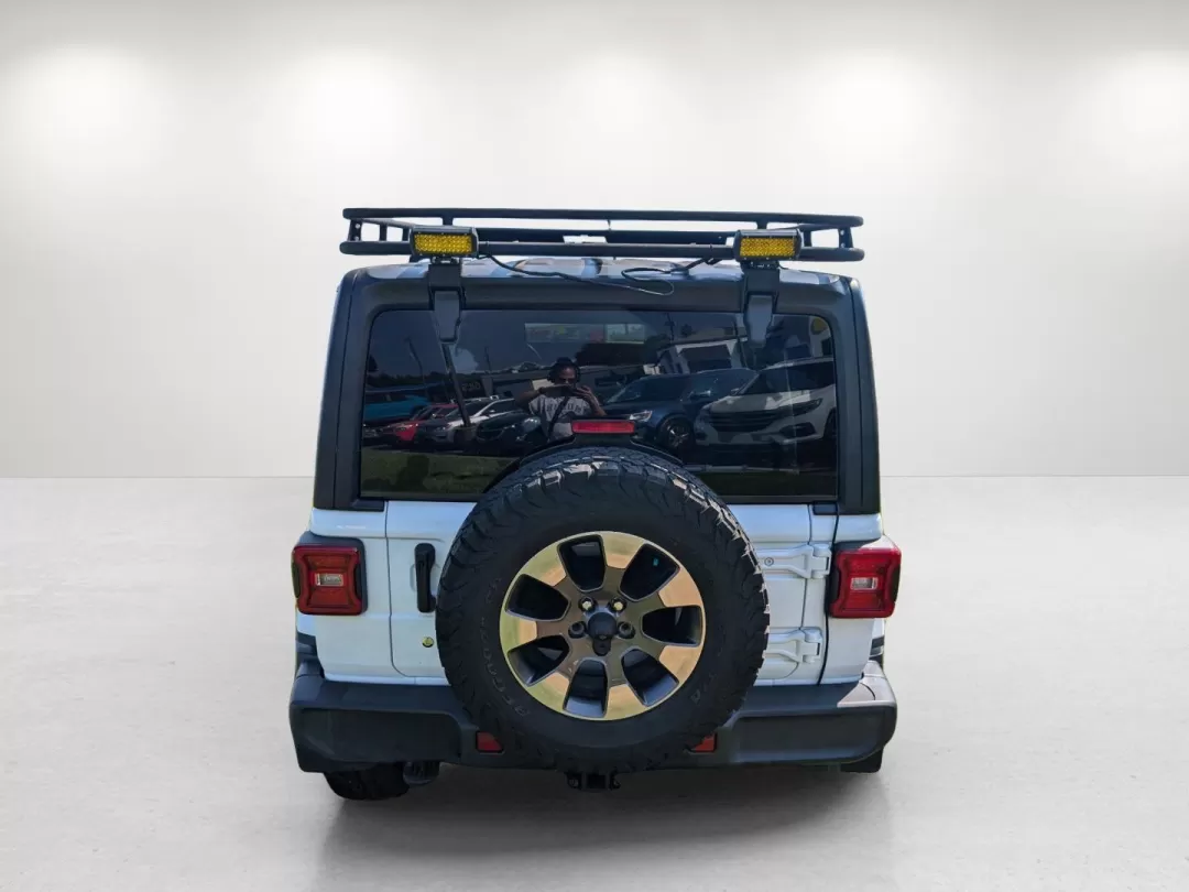 2018 /Black Jeep Wrangler Sahara (1C4HJXEG3JW) with an Other engine, located at 3959 U.S. 80 W, Phenix City, AL, 36870, (334) 297-4885, 32.469296, -85.135185 - Adventure awaits with this stunning 2018 Jeep Wrangler Unlimited Sahara, a perfect companion for those who love the great outdoors! Whether you're navigating weekend getaways, family road trips, or simply commuting to work in style, this convertible 4WD SUV is designed to meet all your driving needs - Photo#6
