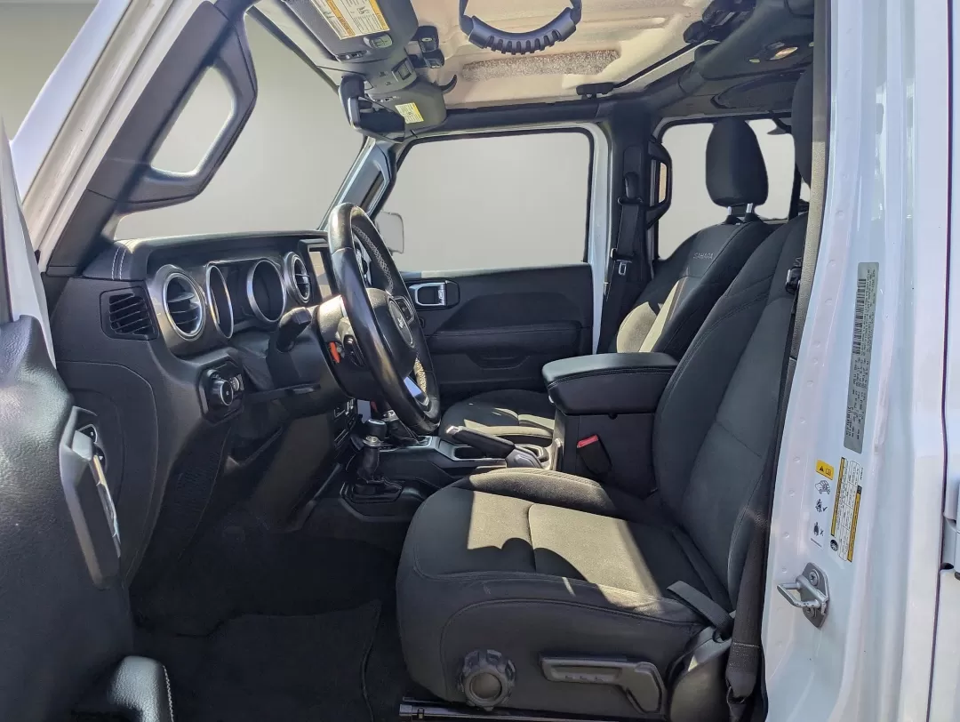 2018 /Black Jeep Wrangler Sahara (1C4HJXEG3JW) with an Other engine, located at 3959 U.S. 80 W, Phenix City, AL, 36870, (334) 297-4885, 32.469296, -85.135185 - Adventure awaits with this stunning 2018 Jeep Wrangler Unlimited Sahara, a perfect companion for those who love the great outdoors! Whether you're navigating weekend getaways, family road trips, or simply commuting to work in style, this convertible 4WD SUV is designed to meet all your driving needs - Photo#10