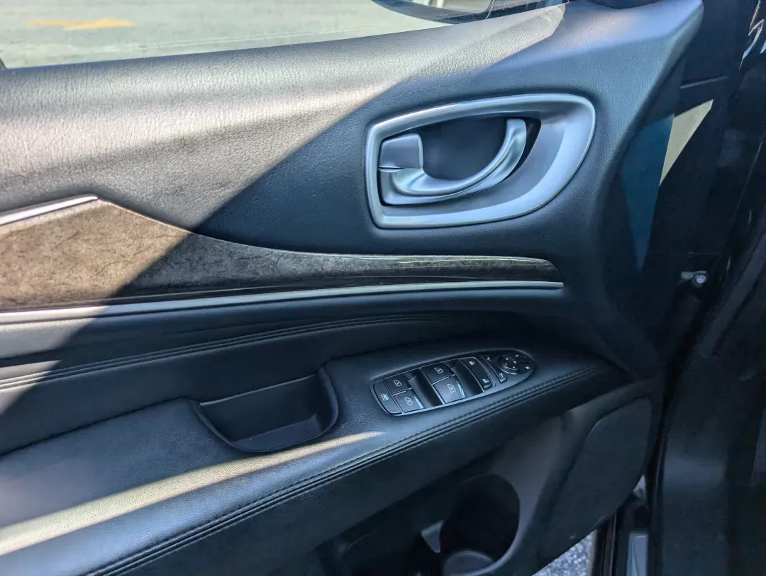 2014 /Graphite Infiniti QX60 (5N1AL0MM9EC) with an Other engine, located at 3959 U.S. 80 W, Phenix City, AL, 36870, (334) 297-4885, 32.469296, -85.135185 - **Discover the Ultimate Family Adventure with the 2014 Infiniti QX60 at Gils Auto!**<br /> <br /> Are you searching for the perfect vehicle to elevate your family's adventures? Look no further than this stunning 2014 Infiniti QX60, expertly designed for both comfort and versatility. Whether you're p - Photo#8