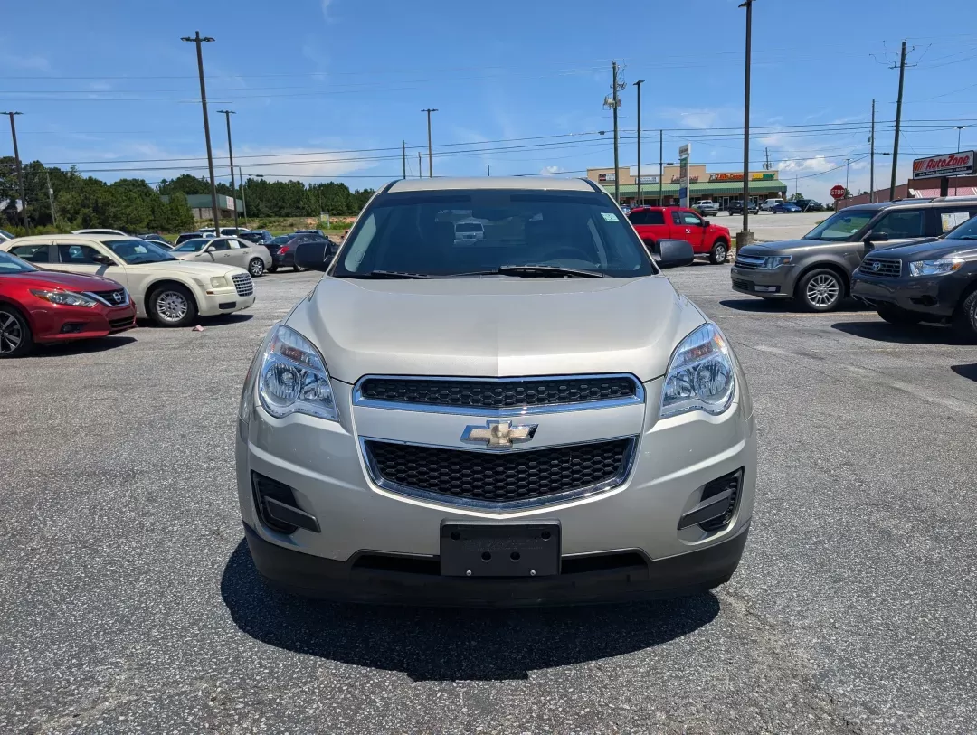 2015 /Jet Black Chevrolet Equinox LS (2GNALAEK6F1) with an Other engine, located at 3959 U.S. 80 W, Phenix City, AL, 36870, (334) 297-4885, 32.469296, -85.135185 - Discover the perfect blend of comfort, style, and versatility with the 2015 Chevrolet Equinox LS, available now at Gils Auto in Phenix City, AL. This spacious SUV is designed for families on the go, weekend adventurers, or anyone needing a reliable vehicle for daily commutes. With its flexible fuel - Photo#1