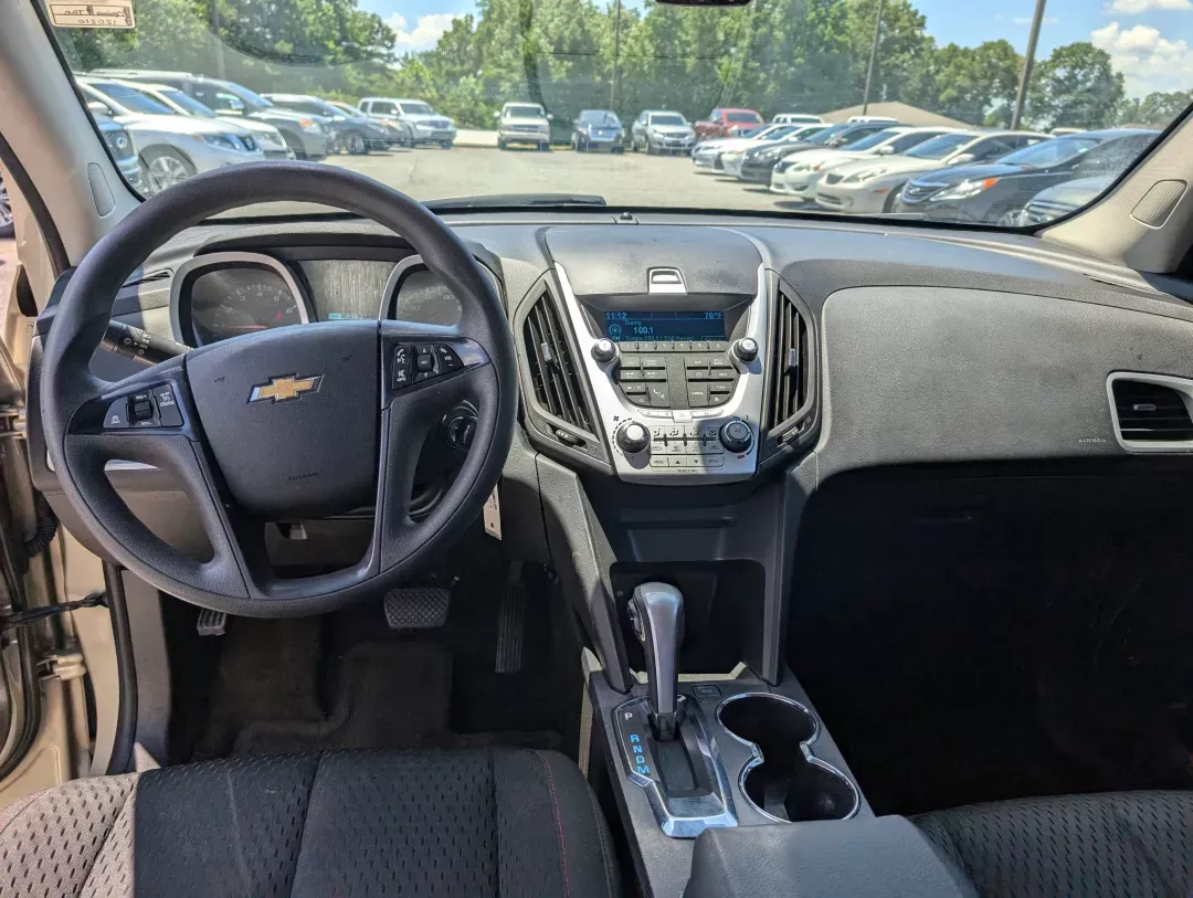 2015 /Jet Black Chevrolet Equinox LS (2GNALAEK6F1) with an Other engine, located at 3959 U.S. 80 W, Phenix City, AL, 36870, (334) 297-4885, 32.469296, -85.135185 - Discover the perfect blend of comfort, style, and versatility with the 2015 Chevrolet Equinox LS, available now at Gils Auto in Phenix City, AL. This spacious SUV is designed for families on the go, weekend adventurers, or anyone needing a reliable vehicle for daily commutes. With its flexible fuel - Photo#11