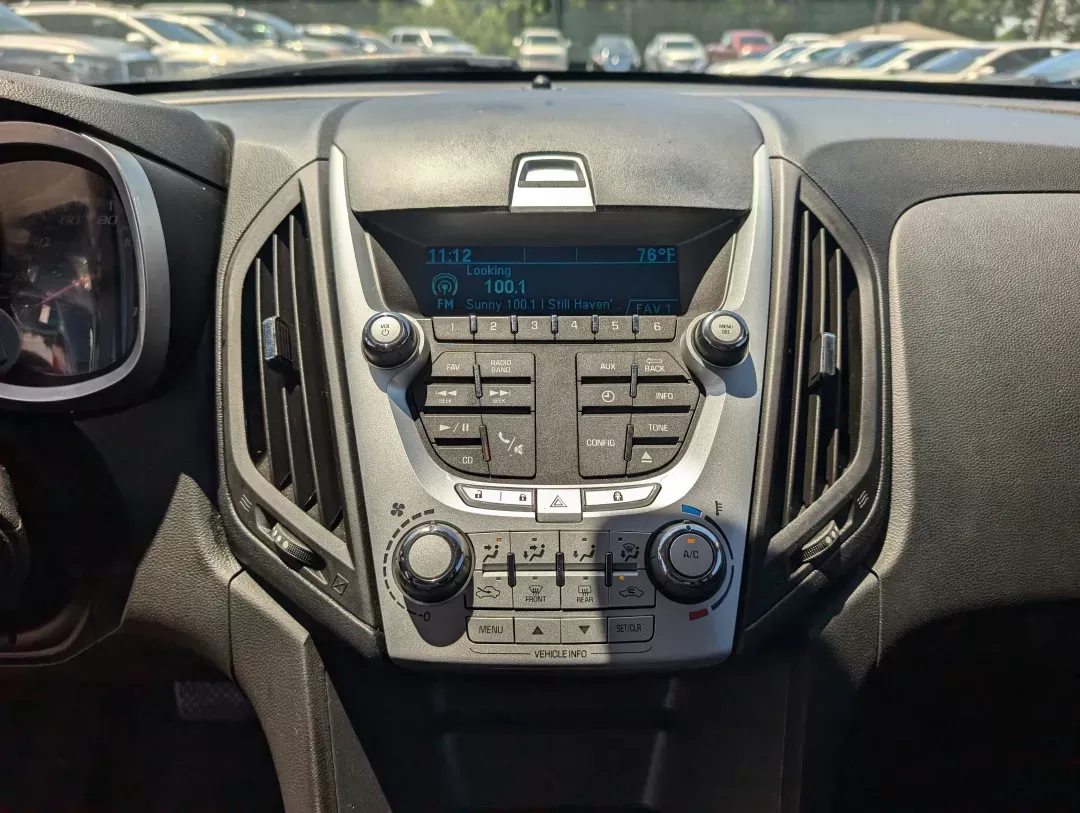 2015 /Jet Black Chevrolet Equinox LS (2GNALAEK6F1) with an Other engine, located at 3959 U.S. 80 W, Phenix City, AL, 36870, (334) 297-4885, 32.469296, -85.135185 - Discover the perfect blend of comfort, style, and versatility with the 2015 Chevrolet Equinox LS, available now at Gils Auto in Phenix City, AL. This spacious SUV is designed for families on the go, weekend adventurers, or anyone needing a reliable vehicle for daily commutes. With its flexible fuel - Photo#14
