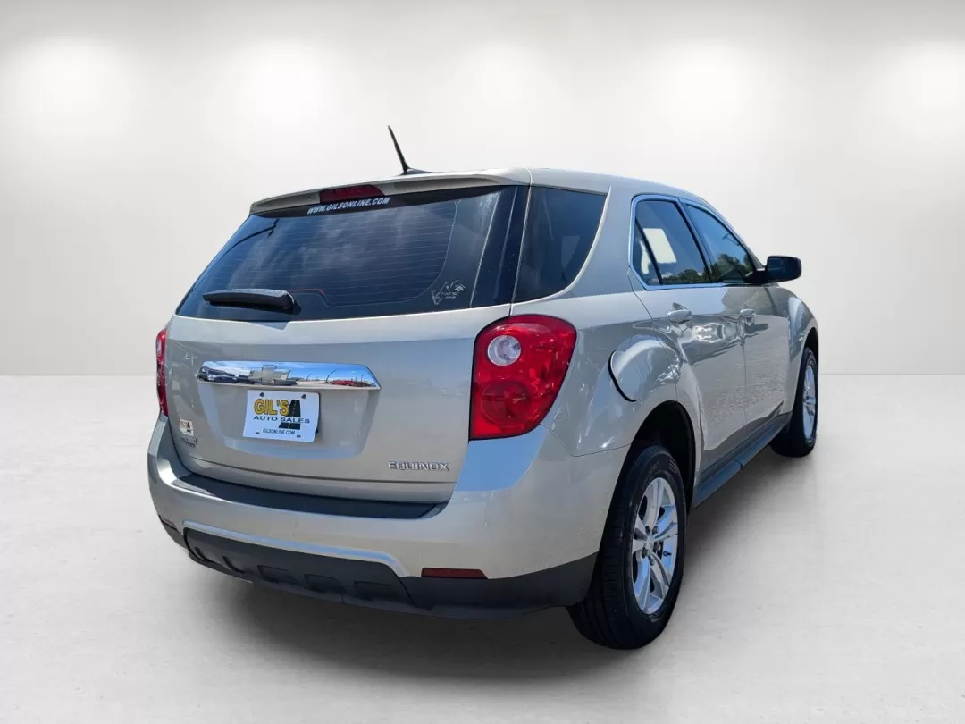 2015 /Jet Black Chevrolet Equinox LS (2GNALAEK6F1) with an Other engine, located at 521 Old Farm Lane Rd, Prattville, AL, 36066, (334) 325-1505, 32.482460, -86.416367 - **Discover Your Ideal SUV: 2015 Chevrolet Equinox LS at Gils Auto in Phenix City, AL**<br /> <br /> Imagine hitting the open road with your family, embarking on weekend adventures, or simply enjoying stress-free commutes in a vehicle designed for comfort and reliability. The 2015 Chevrolet Equinox L - Photo#4