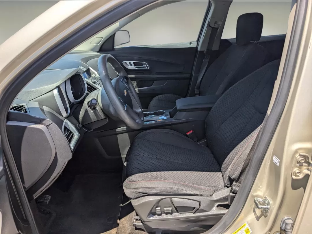 2015 /Jet Black Chevrolet Equinox LS (2GNALAEK6F1) with an Other engine, located at 521 Old Farm Lane Rd, Prattville, AL, 36066, (334) 325-1505, 32.482460, -86.416367 - **Discover Your Ideal SUV: 2015 Chevrolet Equinox LS at Gils Auto in Phenix City, AL**<br /> <br /> Imagine hitting the open road with your family, embarking on weekend adventures, or simply enjoying stress-free commutes in a vehicle designed for comfort and reliability. The 2015 Chevrolet Equinox L - Photo#9