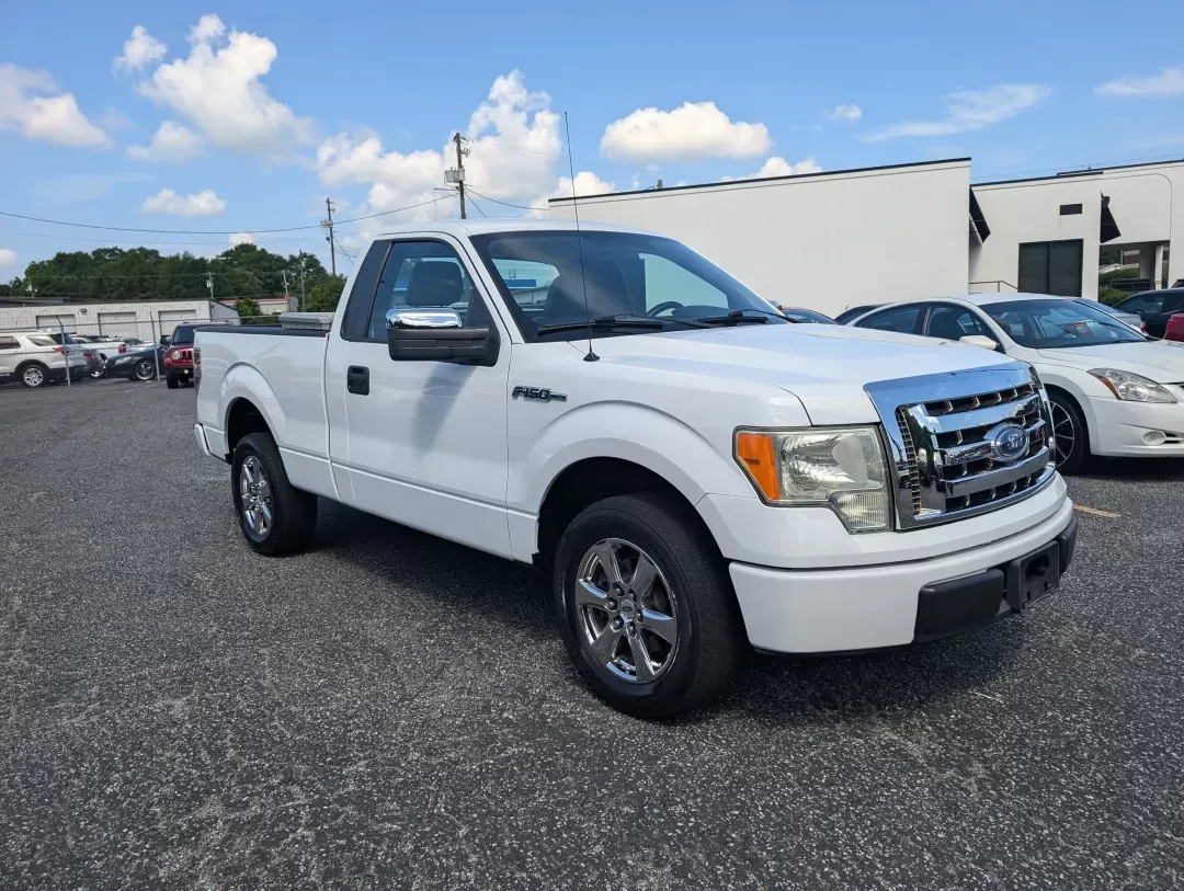 2009 Ford F-150 XL (1FTRF12W19K) with an Other engine, located at 3959 U.S. 80 W, Phenix City, AL, 36870, (334) 297-4885, 32.469296, -85.135185 - **Unleash Your Adventurous Spirit with This 2009 Ford F-150 XL!**<br /> <br /> If you're a weekend warrior or simply need a reliable companion for your daily ventures, this 2009 Ford F-150 XL is the perfect fit for your lifestyle! Designed for those who seek both strength and versatility, this picku - Photo#2