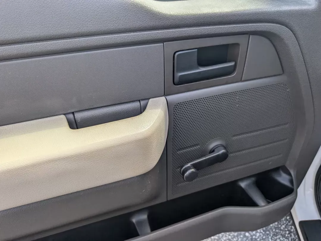 2009 Ford F-150 XL (1FTRF12W19K) with an Other engine, located at 3959 U.S. 80 W, Phenix City, AL, 36870, (334) 297-4885, 32.469296, -85.135185 - **Unleash Your Adventurous Spirit with This 2009 Ford F-150 XL!**<br /> <br /> If you're a weekend warrior or simply need a reliable companion for your daily ventures, this 2009 Ford F-150 XL is the perfect fit for your lifestyle! Designed for those who seek both strength and versatility, this picku - Photo#8