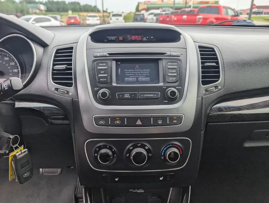 2014 /Black Kia Sorento LX (5XYKTDA6XEG) with an Other engine, located at 3959 U.S. 80 W, Phenix City, AL, 36870, (334) 297-4885, 32.469296, -85.135185 - **Embark on Your Next Adventure with the 2014 Kia Sorento LX at Gils Auto in Phenix City, AL!**<br /> <br /> Are you ready to enhance your lifestyle and explore new horizons? With the 2014 Kia Sorento LX, you'll have the perfect companion for family outings, weekend adventures, and everything in bet - Photo#14