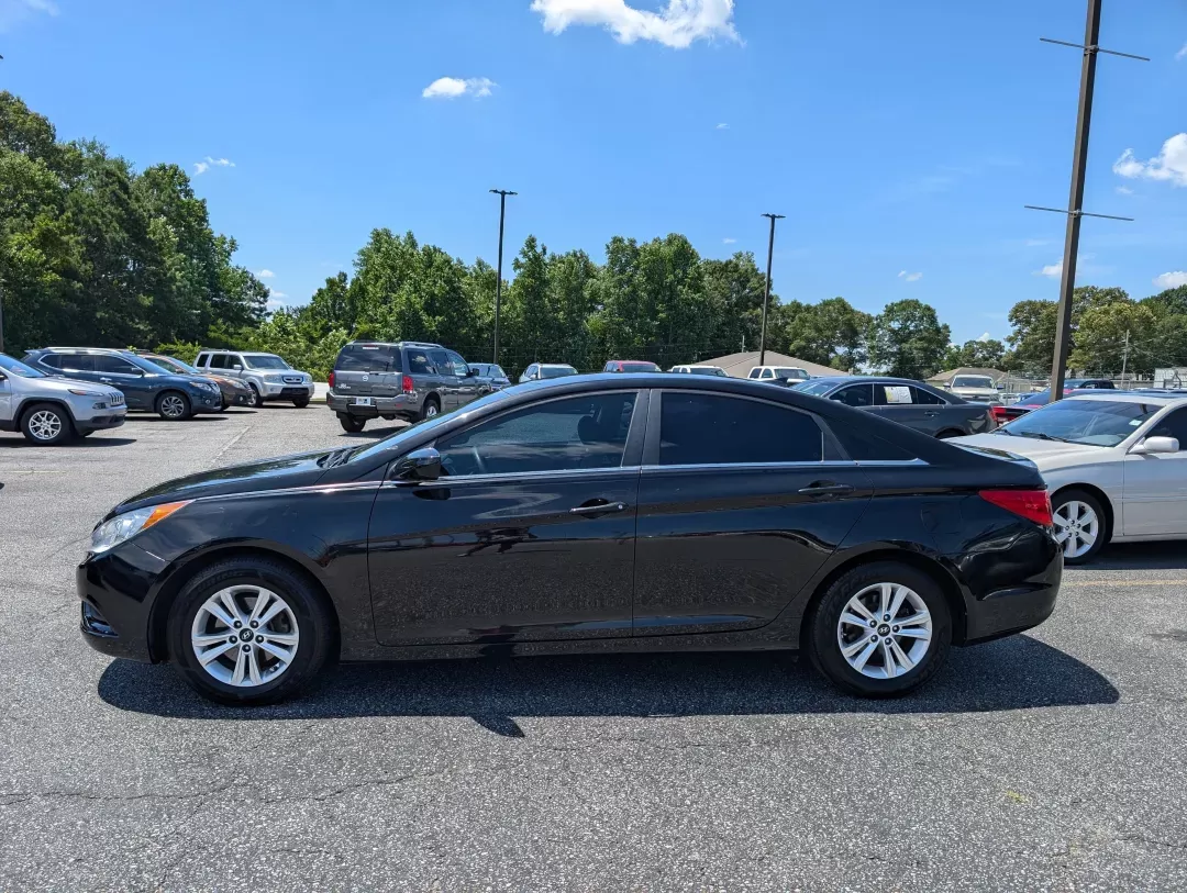 2013 /Gray Hyundai Sonata GLS (5NPEB4ACXDH) with an Other engine, located at 3959 U.S. 80 W, Phenix City, AL, 36870, (334) 297-4885, 32.469296, -85.135185 - **Discover Reliable Comfort with the 2013 Hyundai Sonata at Gils Auto - Phenix City!**<br /> <br /> Are you searching for a dependable vehicle perfect for your daily commutes or family adventures? Look no further than our 2013 Hyundai Sonata GLS, available now at Gils Auto located at 3959 U.S. 80 W, - Photo#7