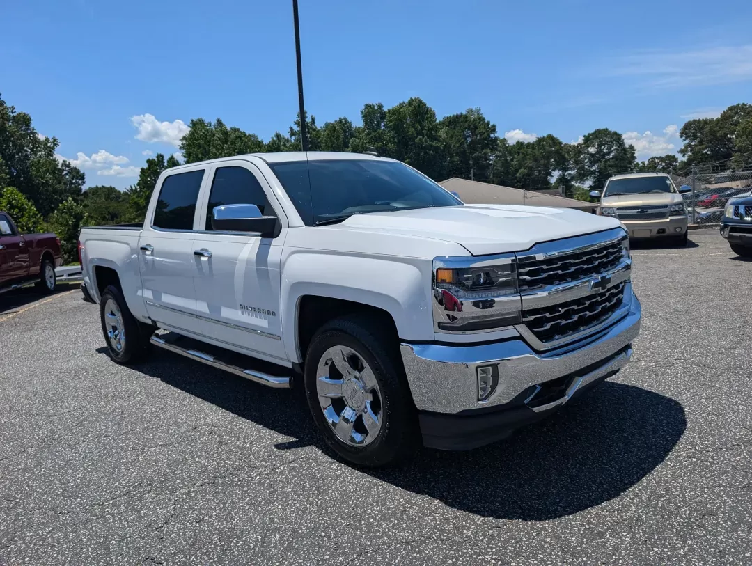 2018 /Cocoa/Dune Chevrolet Silverado 1500 LTZ (3GCPCSEC1JG) with an Other engine, located at 3959 U.S. 80 W, Phenix City, AL, 36870, (334) 297-4885, 32.469296, -85.135185 - Are you ready to elevate your lifestyle with a powerful pickup that can handle everything from weekend adventures to daily commutes? Look no further than this stunning 2018 Chevrolet Silverado 1500 LTZ, available now at Gils Auto in Phenix City, AL. Whether you're a growing family seeking extra spac - Photo#2