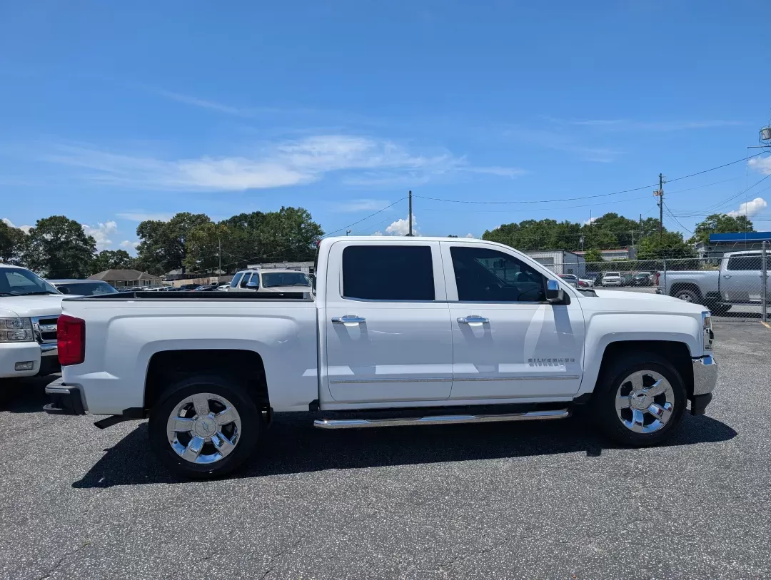 2018 /Cocoa/Dune Chevrolet Silverado 1500 LTZ (3GCPCSEC1JG) with an Other engine, located at 3959 U.S. 80 W, Phenix City, AL, 36870, (334) 297-4885, 32.469296, -85.135185 - Are you ready to elevate your lifestyle with a powerful pickup that can handle everything from weekend adventures to daily commutes? Look no further than this stunning 2018 Chevrolet Silverado 1500 LTZ, available now at Gils Auto in Phenix City, AL. Whether you're a growing family seeking extra spac - Photo#3