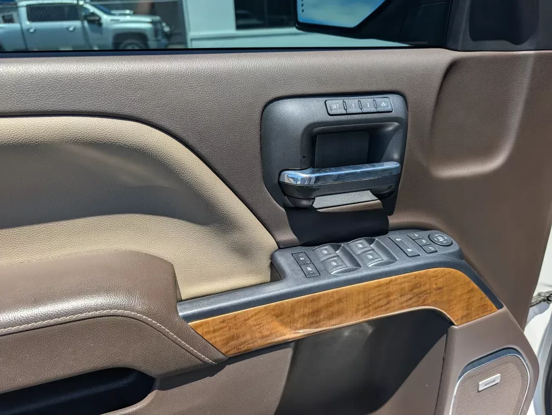 2018 /Cocoa/Dune Chevrolet Silverado 1500 LTZ (3GCPCSEC1JG) with an Other engine, located at 3959 U.S. 80 W, Phenix City, AL, 36870, (334) 297-4885, 32.469296, -85.135185 - Are you ready to elevate your lifestyle with a powerful pickup that can handle everything from weekend adventures to daily commutes? Look no further than this stunning 2018 Chevrolet Silverado 1500 LTZ, available now at Gils Auto in Phenix City, AL. Whether you're a growing family seeking extra spac - Photo#8
