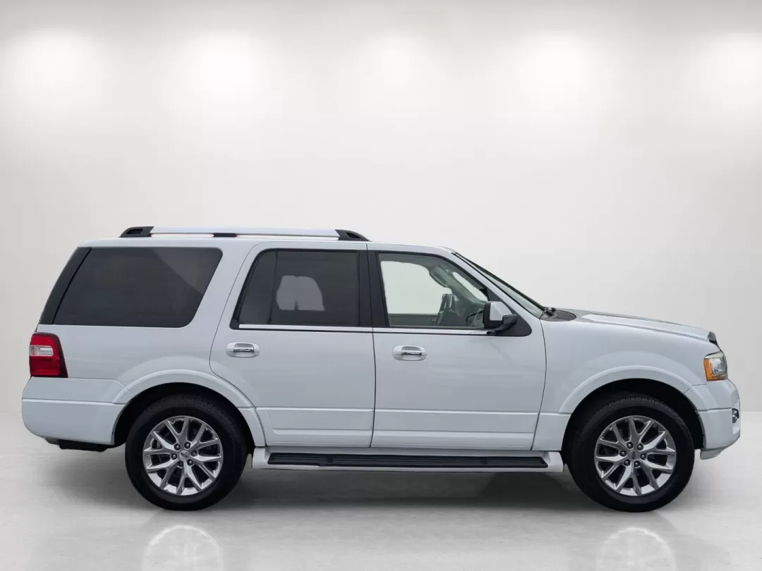 2016 Ford Expedition Limited (1FMJU1KT3GE) with an Other engine, located at 5115 14th Ave., Columbus, GA, 31904, (706) 323-0345, 32.511494, -84.971046 - Explore new horizons with the 2016 Ford Expedition Limited, available now at Gils Auto in Phenix City, AL. If you're a growing family or an adventurous spirit seeking the perfect vehicle for weekend getaways, this spacious SUV is tailored to meet your lifestyle needs. With ample room for passengers - Photo#3
