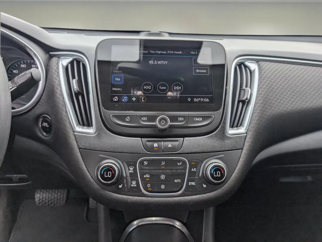 2020 /Jet Black Chevrolet Malibu LT (1G1ZD5ST7LF) with an Other engine, located at 7000 Northlake Connector, Columbus, GA, 31904, (706) 987-8085, 32.524975, -84.978134 - **Elevate Your Daily Drive with the 2020 Chevrolet Malibu LT** <br /> <br /> Are you searching for a versatile sedan that seamlessly blends comfort, technology, and safety? Look no further than this stunning 2020 Chevrolet Malibu LT, available now at Gils Auto in Phenix City, AL. This vehicle is pe - Photo#14