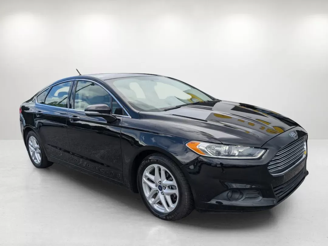 2016 Ford Fusion SE (1FA6P0HD6G5) with an Other engine, located at 804 22nd Ave, Phenix City, AL, 36870, (334) 297-1860, 32.484749, -85.024475 - **Discover Your Ideal Commuter Vehicle: 2016 Ford Fusion SE at Gils Auto - Phenix City #2!**<br /> <br /> Are you searching for a dependable sedan that seamlessly balances style, comfort, and technology? Look no further than this stunning 2016 Ford Fusion SE available at Gils Auto - Phenix City #2. - Photo#2