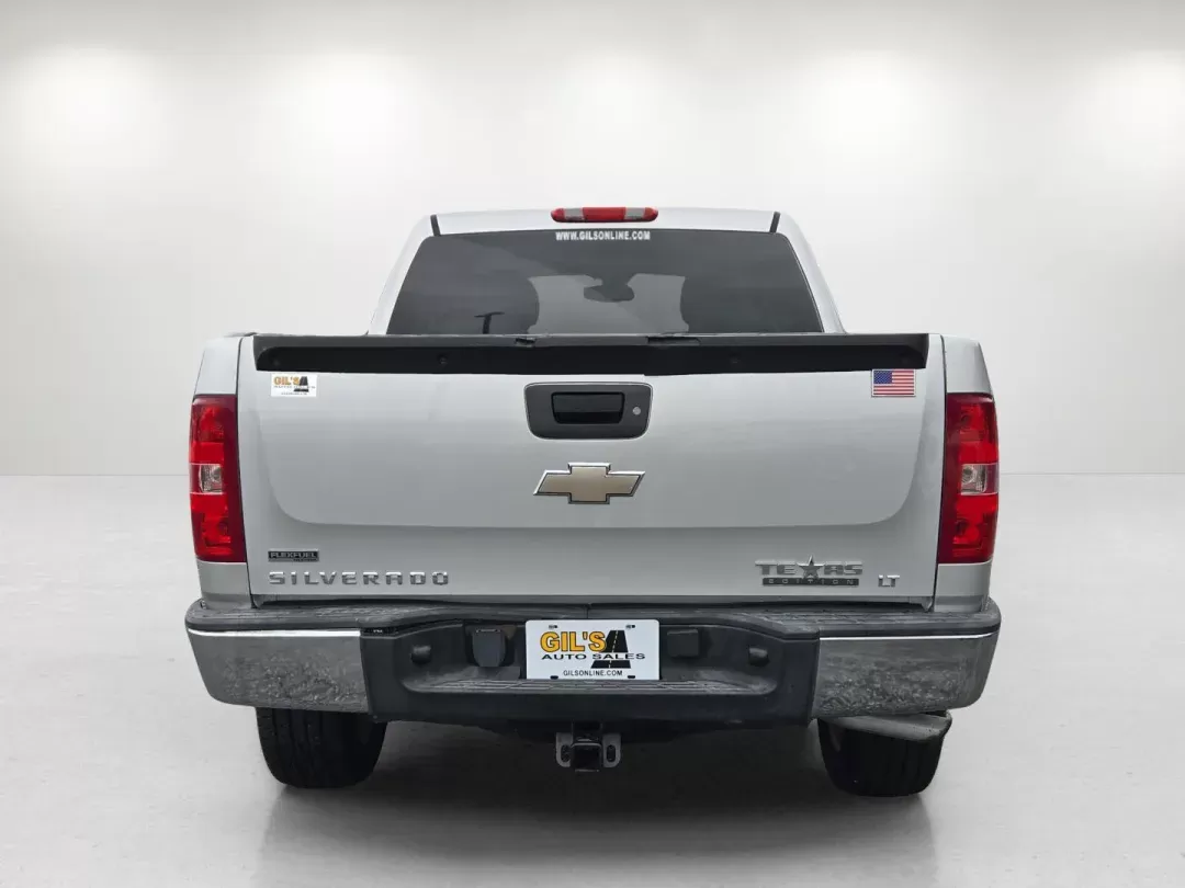 2010 /Light Titanium/Ebony Chevrolet Silverado 1500 LT (3GCRCSE08AG) with an Other engine, located at 804 22nd Ave, Phenix City, AL, 36870, (334) 297-1860, 32.484749, -85.024475 - **Unleash Adventure with the 2010 Chevrolet Silverado 1500 LT! Perfect for Work or Play!**<br /> <br /> If you're on the hunt for a versatile, dependable vehicle that effortlessly transitions from work to weekend adventures, look no further than this stunning 2010 Chevrolet Silverado 1500 LT! Whethe - Photo#5