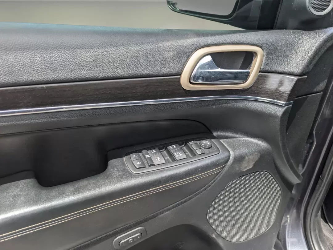 2014 /Black Jeep Grand Cherokee Limited (1C4RJFBG0EC) with an Other engine, located at 804 22nd Ave, Phenix City, AL, 36870, (334) 297-1860, 32.484749, -85.024475 - **Embrace Adventure with the 2014 Jeep Grand Cherokee Limited at Gils Auto!**<br /> <br /> Are you ready to elevate your lifestyle with a vehicle that seamlessly blends luxury, capability, and performance? Whether you're a weekend warrior seeking new trails or a busy family looking for a reliable SU - Photo#8