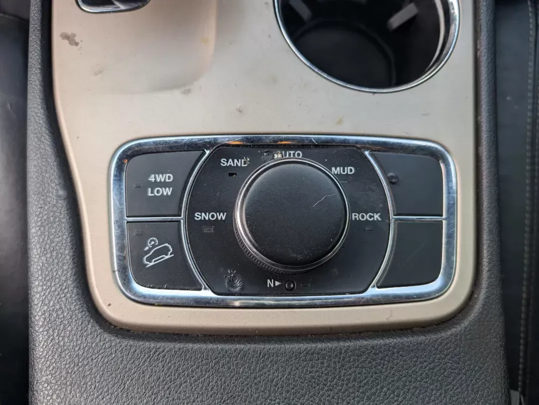 2014 /Black Jeep Grand Cherokee Limited (1C4RJFBG0EC) with an Other engine, located at 804 22nd Ave, Phenix City, AL, 36870, (334) 297-1860, 32.484749, -85.024475 - **Embrace Adventure with the 2014 Jeep Grand Cherokee Limited at Gils Auto!**<br /> <br /> Are you ready to elevate your lifestyle with a vehicle that seamlessly blends luxury, capability, and performance? Whether you're a weekend warrior seeking new trails or a busy family looking for a reliable SU - Photo#13