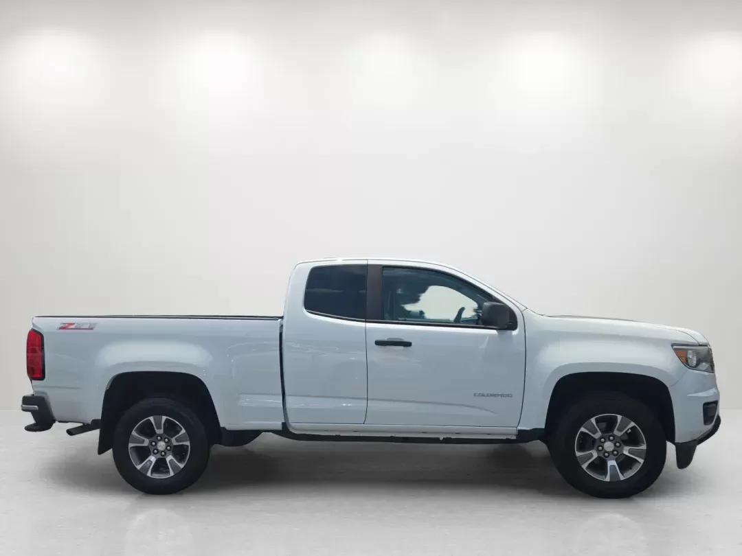 2018 /Jet Black/Dark Ash Chevrolet Colorado 2WD Work Truck (1GCHSBEA9J1) with an Other engine, located at 804 22nd Ave, Phenix City, AL, 36870, (334) 297-1860, 32.484749, -85.024475 - **Unleash Your Adventure with the 2018 Chevrolet Colorado at Gils Auto - Phenix City #2!**<br /> <br /> Are you ready to elevate your driving experience with a reliable pickup that meets all your lifestyle needs? Whether you're tackling tough jobs, heading out for weekend adventures, or simply need - Photo#3