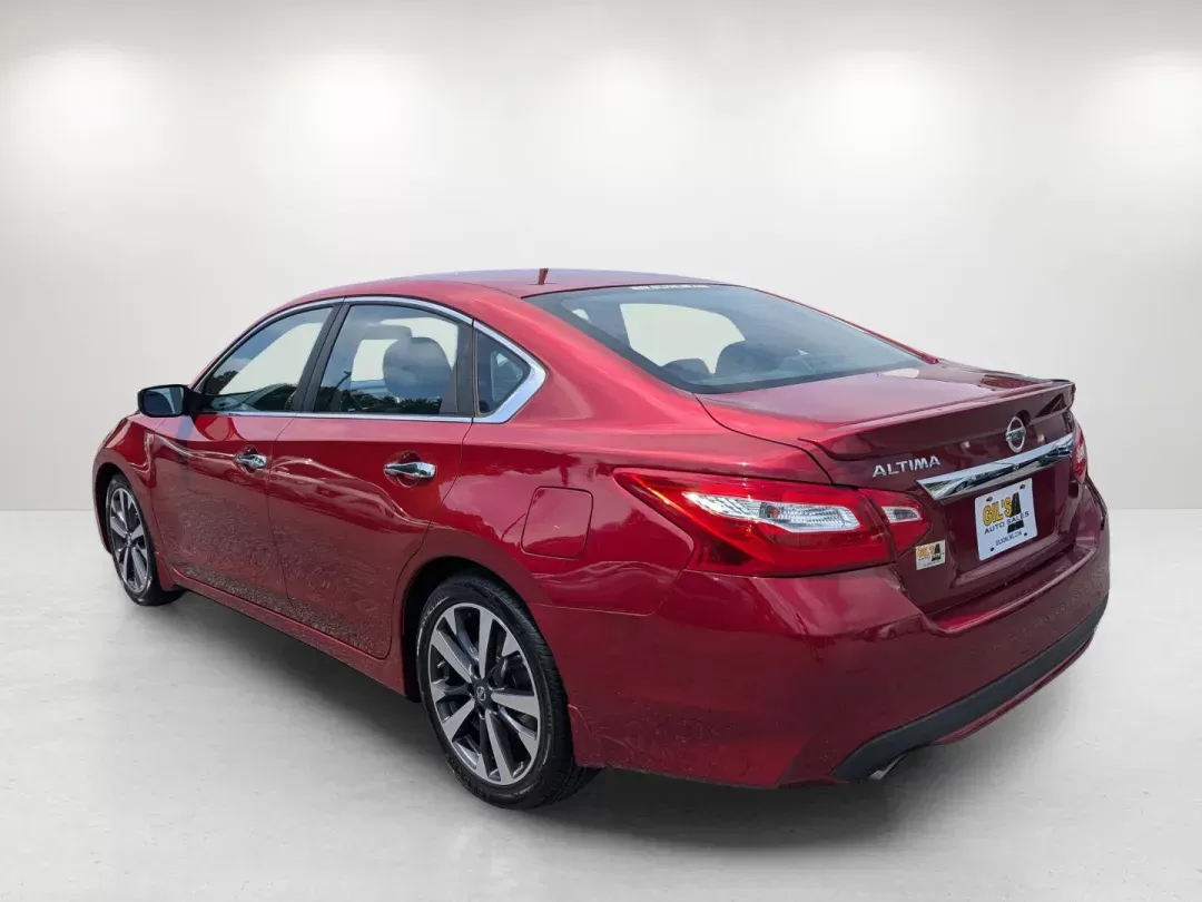 2016 /Charcoal Nissan Altima 2.5 SR (1N4AL3AP9GC) with an Other engine, located at 804 22nd Ave, Phenix City, AL, 36870, (334) 297-1860, 32.484749, -85.024475 - **Elevate Your Daily Drives with the 2016 Nissan Altima 2.5 SR** <br /> Are you in search of a reliable sedan that perfectly balances style, comfort, and performance? Look no further than the 2016 Nissan Altima 2.5 SR! Whether you're commuting to work, running errands in Phenix City, AL, or embarki - Photo#6