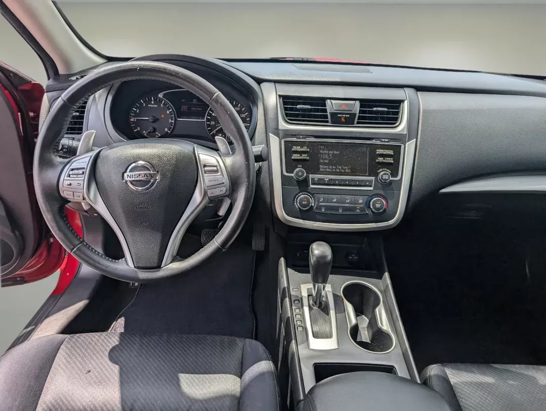2016 /Charcoal Nissan Altima 2.5 SR (1N4AL3AP9GC) with an Other engine, located at 804 22nd Ave, Phenix City, AL, 36870, (334) 297-1860, 32.484749, -85.024475 - **Elevate Your Daily Drives with the 2016 Nissan Altima 2.5 SR** <br /> Are you in search of a reliable sedan that perfectly balances style, comfort, and performance? Look no further than the 2016 Nissan Altima 2.5 SR! Whether you're commuting to work, running errands in Phenix City, AL, or embarki - Photo#12