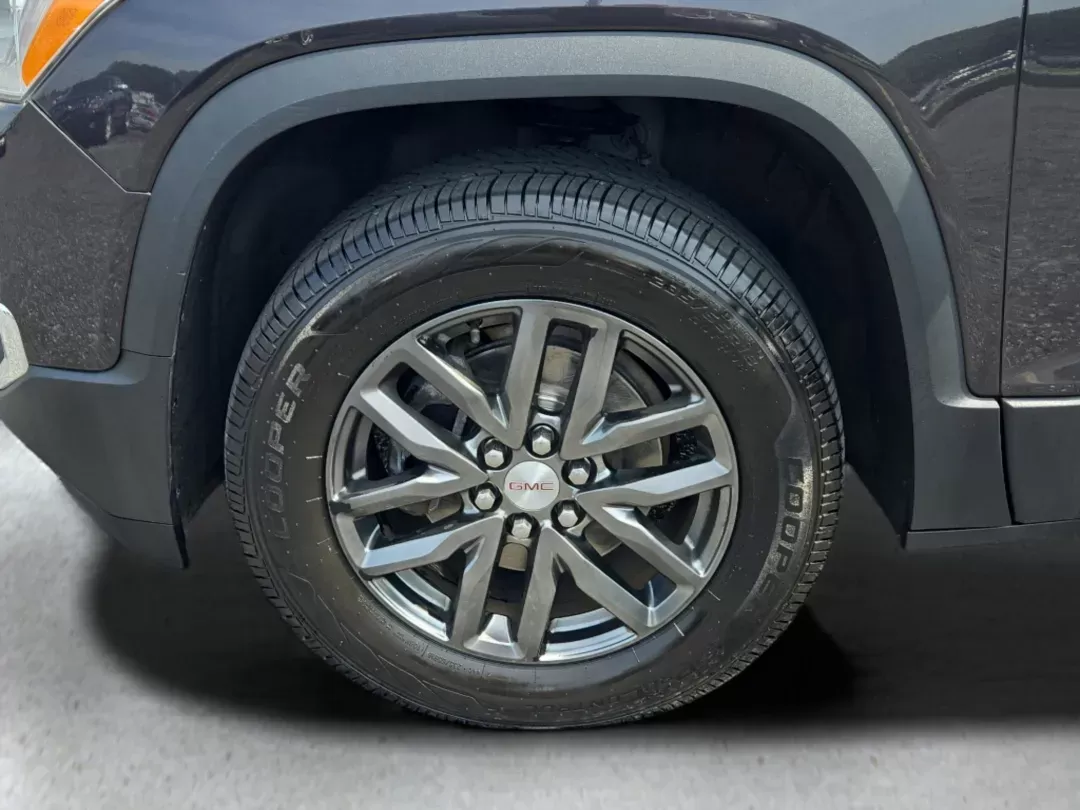 2017 /Jet Black GMC Acadia SLT (1GKKNMLS4HZ) with an Other engine, located at 804 22nd Ave, Phenix City, AL, 36870, (334) 297-1860, 32.484749, -85.024475 - Discover the ultimate blend of style, comfort, and functionality with the 2017 GMC Acadia SLT, available now at Gils Auto - Phenix City #2. Located in the heart of Phenix City, AL, at 804 22nd Ave, we specialize in providing accessible financing options for all credit situations, making us your go-t - Photo#8