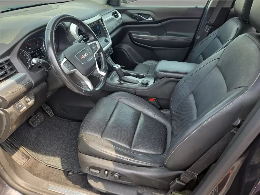 2017 /Jet Black GMC Acadia SLT (1GKKNMLS4HZ) with an Other engine, located at 804 22nd Ave, Phenix City, AL, 36870, (334) 297-1860, 32.484749, -85.024475 - Discover the ultimate blend of style, comfort, and functionality with the 2017 GMC Acadia SLT, available now at Gils Auto - Phenix City #2. Located in the heart of Phenix City, AL, at 804 22nd Ave, we specialize in providing accessible financing options for all credit situations, making us your go-t - Photo#11