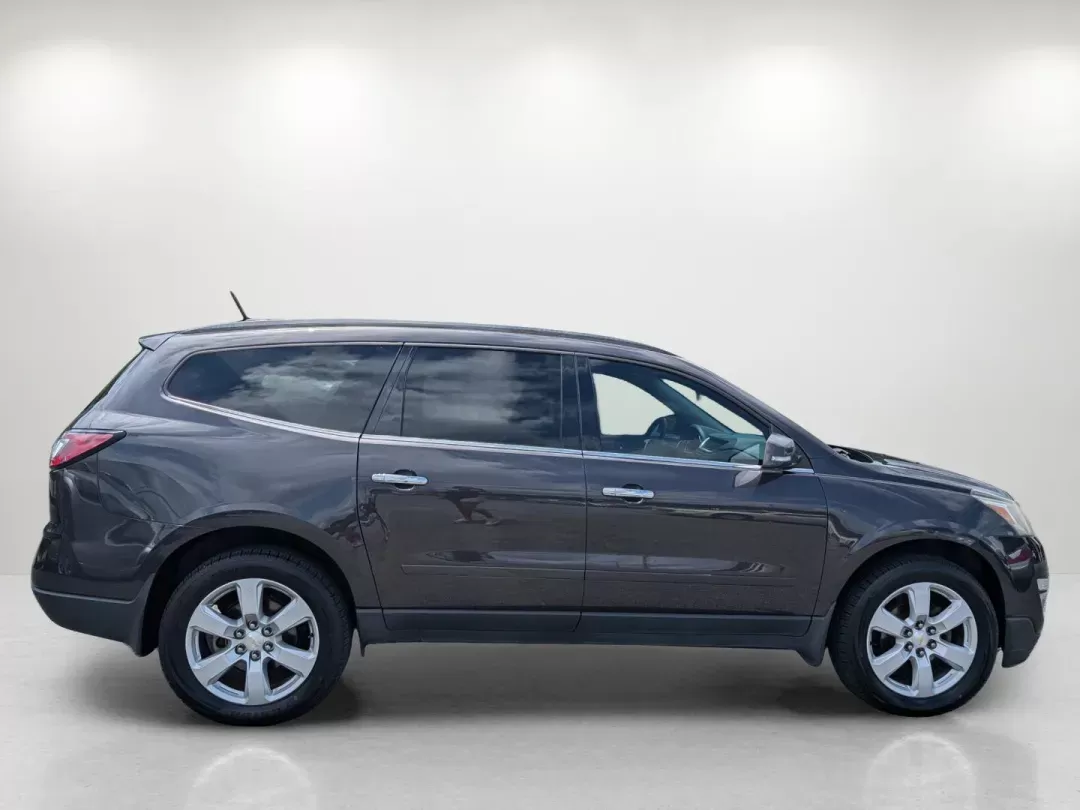 2016 /Ebony Chevrolet Traverse LT (1GNKRGKD4GJ) with an Other engine, located at 804 22nd Ave, Phenix City, AL, 36870, (334) 297-1860, 32.484749, -85.024475 - **Explore Adventure in a 2016 Chevrolet Traverse LT Perfect for Growing Families and Weekend Getaways!**<br /> <br /> Are you in search of a reliable SUV that seamlessly blends comfort, space, and performance? Look no further! At Gils Auto - Phenix City #2, we proudly present the 2016 Chevrolet Tra - Photo#3