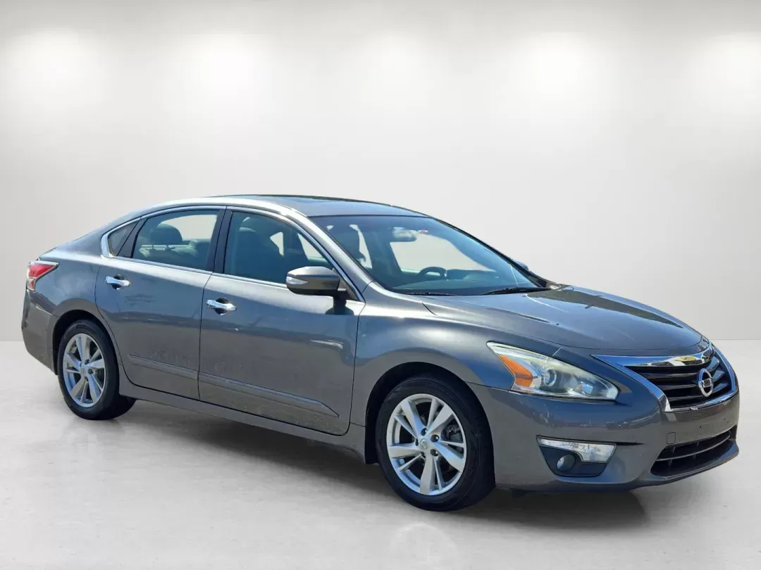 2015 /Charcoal Nissan Altima 2.5 SL (1N4AL3AP6FC) with an Other engine, located at 804 22nd Ave, Phenix City, AL, 36870, (334) 297-1860, 32.484749, -85.024475 - **Unleash Your Adventurous Spirit with the 2015 Nissan Altima 2.5 SL at Gils Auto - Phenix City #2!**<br /> <br /> Experience the thrill of the open road with the perfect blend of comfort, reliability, and style that the 2015 Nissan Altima 2.5 SL offers. This sedan is not just a vehicle; it's an ext - Photo#2