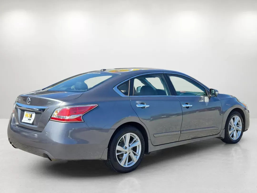 2015 /Charcoal Nissan Altima 2.5 SL (1N4AL3AP6FC) with an Other engine, located at 804 22nd Ave, Phenix City, AL, 36870, (334) 297-1860, 32.484749, -85.024475 - **Unleash Your Adventurous Spirit with the 2015 Nissan Altima 2.5 SL at Gils Auto - Phenix City #2!**<br /> <br /> Experience the thrill of the open road with the perfect blend of comfort, reliability, and style that the 2015 Nissan Altima 2.5 SL offers. This sedan is not just a vehicle; it's an ext - Photo#4