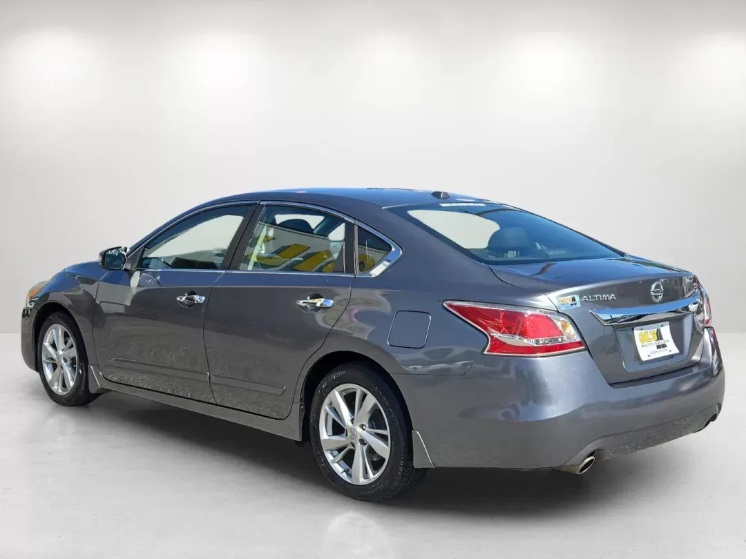 2015 /Charcoal Nissan Altima 2.5 SL (1N4AL3AP6FC) with an Other engine, located at 804 22nd Ave, Phenix City, AL, 36870, (334) 297-1860, 32.484749, -85.024475 - **Unleash Your Adventurous Spirit with the 2015 Nissan Altima 2.5 SL at Gils Auto - Phenix City #2!**<br /> <br /> Experience the thrill of the open road with the perfect blend of comfort, reliability, and style that the 2015 Nissan Altima 2.5 SL offers. This sedan is not just a vehicle; it's an ext - Photo#6