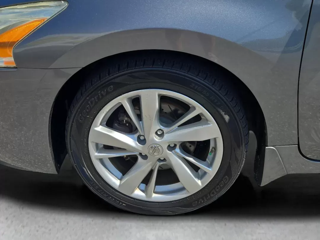 2015 /Charcoal Nissan Altima 2.5 SL (1N4AL3AP6FC) with an Other engine, located at 804 22nd Ave, Phenix City, AL, 36870, (334) 297-1860, 32.484749, -85.024475 - **Unleash Your Adventurous Spirit with the 2015 Nissan Altima 2.5 SL at Gils Auto - Phenix City #2!**<br /> <br /> Experience the thrill of the open road with the perfect blend of comfort, reliability, and style that the 2015 Nissan Altima 2.5 SL offers. This sedan is not just a vehicle; it's an ext - Photo#16