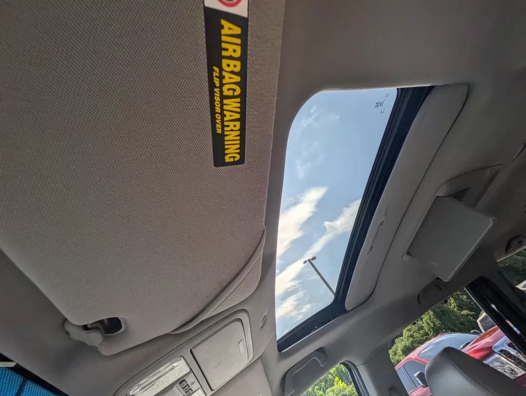 2010 Honda Odyssey EX-L (5FNRL3H72AB) with an Other engine, located at 3959 U.S. 80 W, Phenix City, AL, 36870, (334) 297-4885, 32.469296, -85.135185 - Are you seeking the perfect family vehicle that combines versatility, comfort, and reliability? Look no further than this stylish 2010 Honda Odyssey EX-L, now available at Gils Auto, your trusted buy here pay here dealership located at 3959 U.S. 80 W, Phenix City, AL 36870. With ample room for famil - Photo#17