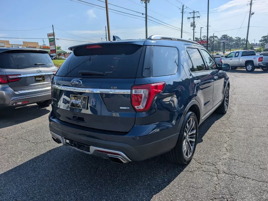 2017 Ford Explorer Platinum (1FM5K8HT7HG) with an Other engine, located at 3959 U.S. 80 W, Phenix City, AL, 36870, (334) 297-4885, 32.469296, -85.135185 - **Discover the Ultimate Family SUV: 2017 Ford Explorer Platinum at Gils Auto!**<br /> <br /> Are you looking for a vehicle that can transform your family outings into unforgettable adventures? The 2017 Ford Explorer Platinum is the perfect solution for growing families, outdoor enthusiasts, and anyo - Photo#4