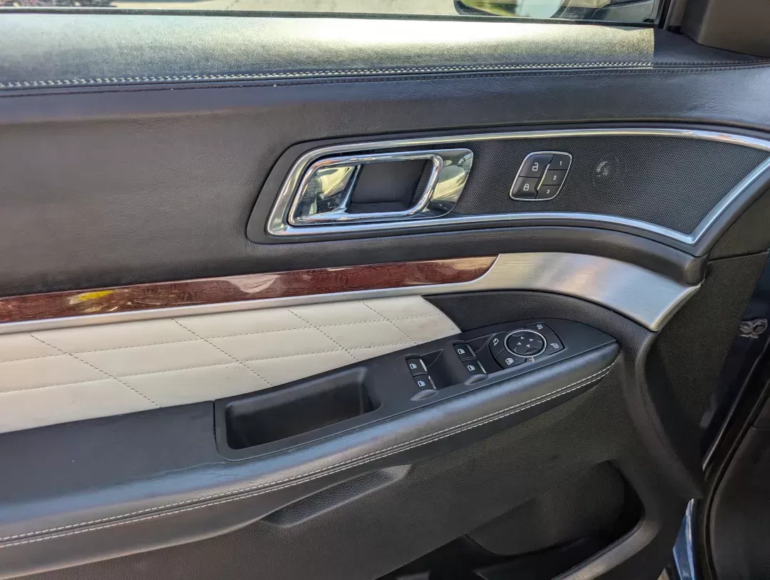 2017 Ford Explorer Platinum (1FM5K8HT7HG) with an Other engine, located at 804 22nd Ave, Phenix City, AL, 36870, (334) 297-1860, 32.484749, -85.024475 - **Discover the Ultimate Family SUV: 2017 Ford Explorer Platinum at Gils Auto!**<br /> <br /> Are you looking for a vehicle that can transform your family outings into unforgettable adventures? The 2017 Ford Explorer Platinum is the perfect solution for growing families, outdoor enthusiasts, and anyo - Photo#8