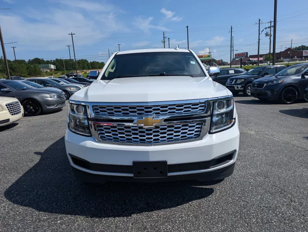 2020 /Cocoa/Dune Chevrolet Tahoe LT (1GNSKBKC1LR) with an Other engine, located at 3959 U.S. 80 W, Phenix City, AL, 36870, (334) 297-4885, 32.469296, -85.135185 - **Experience Adventure with the 2020 Chevrolet Tahoe LT Perfect for Family Getaways in Phenix City, AL!**<br /> <br /> Are you ready to elevate your family adventures? The 2020 Chevrolet Tahoe LT is designed for those who crave space, comfort, and versatility-all essential for any growing family or - Photo#1