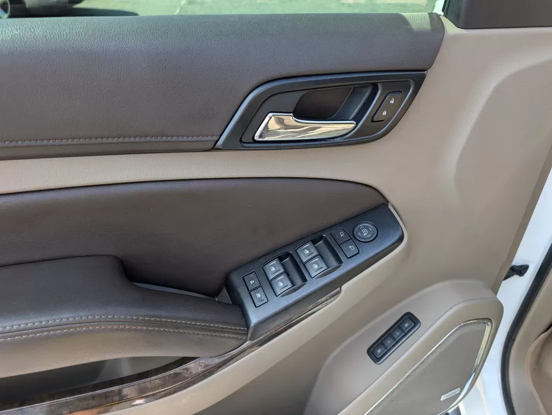 2020 /Cocoa/Dune Chevrolet Tahoe LT (1GNSKBKC1LR) with an Other engine, located at 3959 U.S. 80 W, Phenix City, AL, 36870, (334) 297-4885, 32.469296, -85.135185 - **Experience Adventure with the 2020 Chevrolet Tahoe LT Perfect for Family Getaways in Phenix City, AL!**<br /> <br /> Are you ready to elevate your family adventures? The 2020 Chevrolet Tahoe LT is designed for those who crave space, comfort, and versatility-all essential for any growing family or - Photo#8