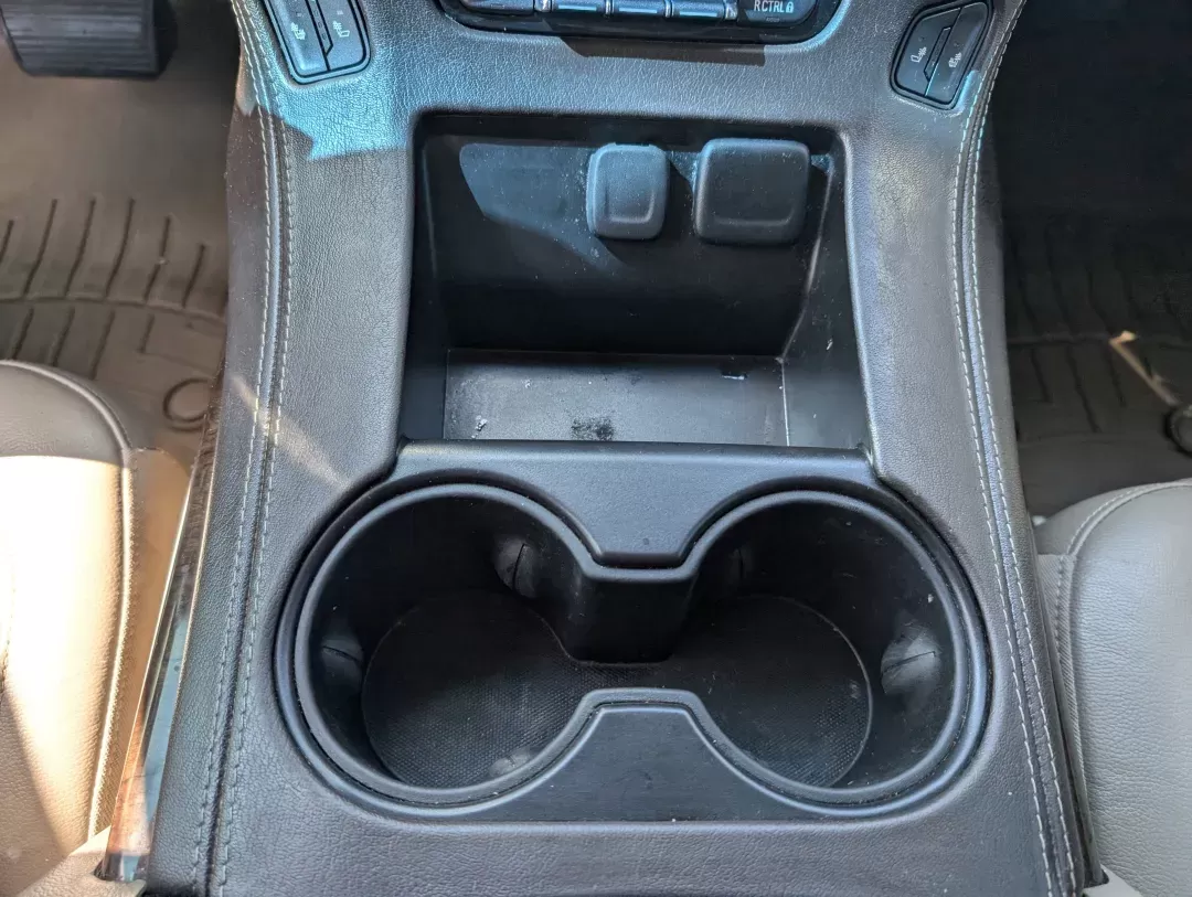 2020 /Cocoa/Dune Chevrolet Tahoe LT (1GNSKBKC1LR) with an Other engine, located at 3959 U.S. 80 W, Phenix City, AL, 36870, (334) 297-4885, 32.469296, -85.135185 - **Experience Adventure with the 2020 Chevrolet Tahoe LT Perfect for Family Getaways in Phenix City, AL!**<br /> <br /> Are you ready to elevate your family adventures? The 2020 Chevrolet Tahoe LT is designed for those who crave space, comfort, and versatility-all essential for any growing family or - Photo#13