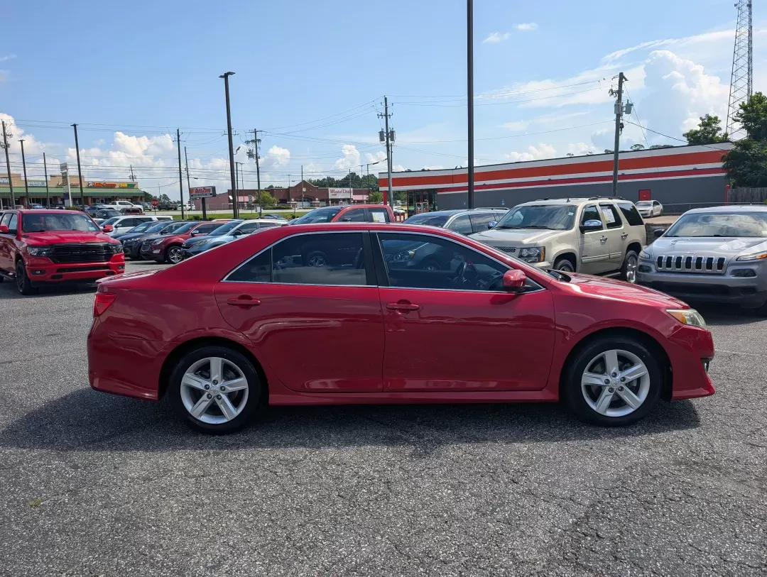 2014 Toyota Camry SE (4T1BF1FK5EU) with an Other engine, located at 521 Old Farm Lane Rd, Prattville, AL, 36066, (334) 325-1505, 32.482460, -86.416367 - ### Drive into Adventure with the 2014 Toyota Camry SE Perfect for Everyday Life!<br /> <br /> If you're searching for a reliable and stylish sedan that fits seamlessly into your daily routine, look no further than this eye-catching **2014 Toyota Camry SE**! Whether you're commuting to work, runnin - Photo#3