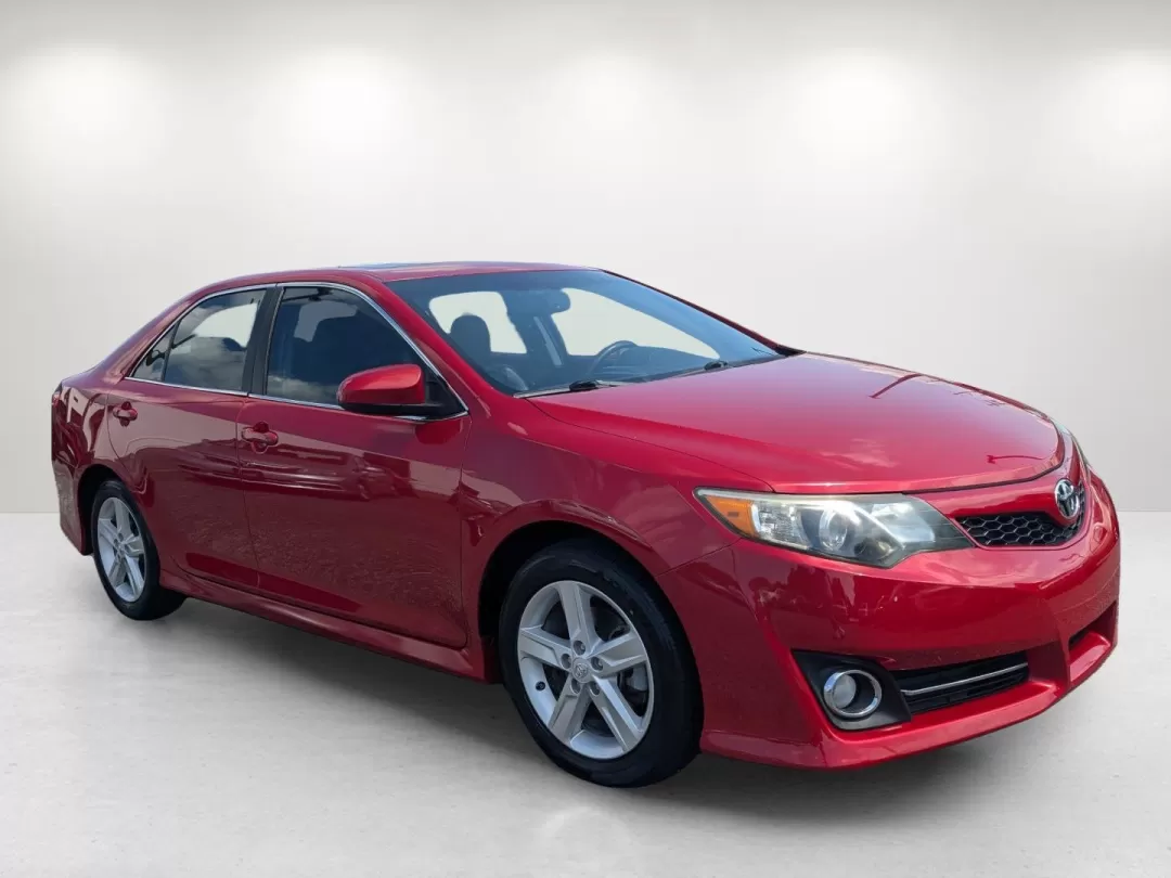 2014 Toyota Camry SE (4T1BF1FK5EU) with an Other engine, located at 521 Old Farm Lane Rd, Prattville, AL, 36066, (334) 325-1505, 32.482460, -86.416367 - ### Drive into Adventure with the 2014 Toyota Camry SE Perfect for Everyday Life!<br /> <br /> If you're searching for a reliable and stylish sedan that fits seamlessly into your daily routine, look no further than this eye-catching **2014 Toyota Camry SE**! Whether you're commuting to work, runnin - Photo#3