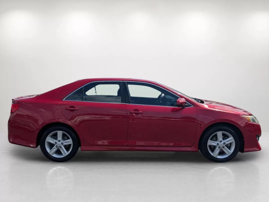 2014 Toyota Camry SE (4T1BF1FK5EU) with an Other engine, located at 521 Old Farm Lane Rd, Prattville, AL, 36066, (334) 325-1505, 32.482460, -86.416367 - ### Drive into Adventure with the 2014 Toyota Camry SE Perfect for Everyday Life!<br /> <br /> If you're searching for a reliable and stylish sedan that fits seamlessly into your daily routine, look no further than this eye-catching **2014 Toyota Camry SE**! Whether you're commuting to work, runnin - Photo#4