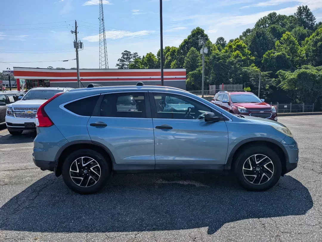 2016 Honda CR-V SE (2HKRM3H4XGH) with an Other engine, located at 521 Old Farm Lane Rd, Prattville, AL, 36066, (334) 325-1505, 32.482460, -86.416367 - **Discover Adventure and Comfort with This 2016 Honda CR-V SE at Gils Auto, Phenix City!**<br /> <br /> Are you ready for your next weekend adventure or need a reliable vehicle for those long commutes? Look no further! This spacious and versatile 2016 Honda CR-V SE is your ticket to smooth drives an - Photo#3